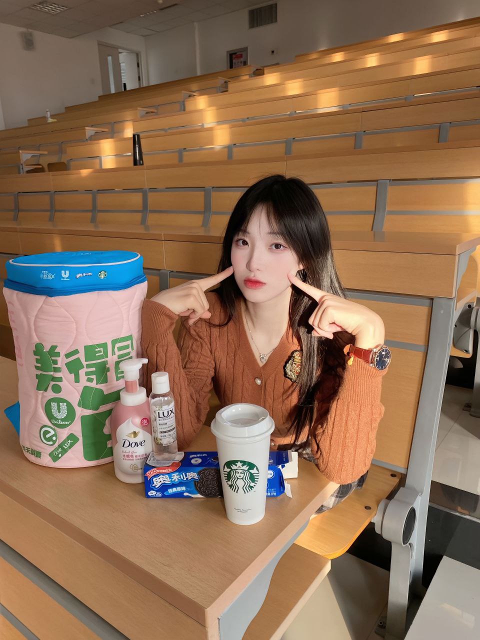 《星星在等我们》票房仅5.9万：是观众抛弃了文艺片，还是市场放弃了星星？