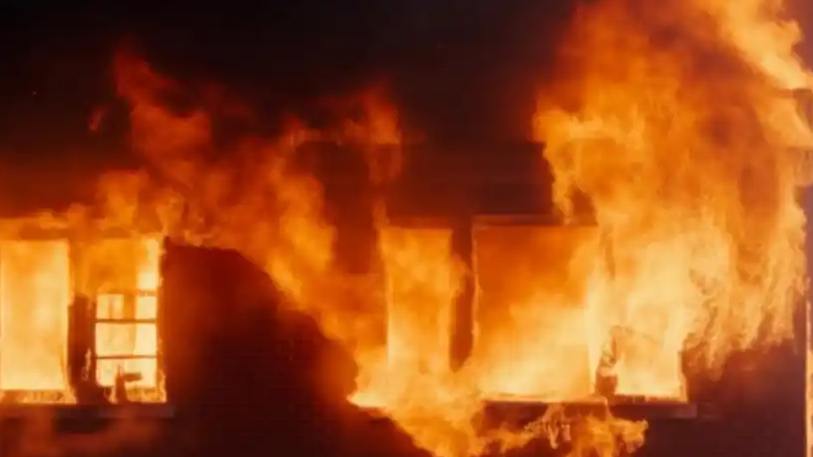 河南校园火灾案宣判：七年刑期能否抚平13个破碎家庭的伤痛？