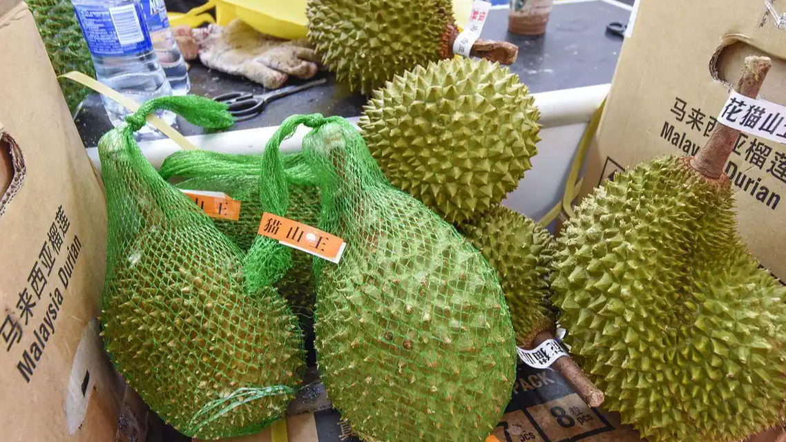 海南封关首日，1.5吨榴莲1小时被抢空！这背后是“榴莲自由”还是自贸港红利第一枪？