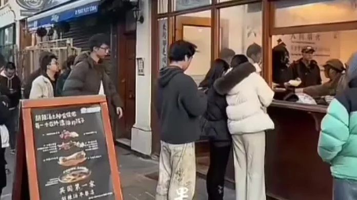 伦敦一碗胡辣汤卖130元，是“文化自信”还是“智商税”？