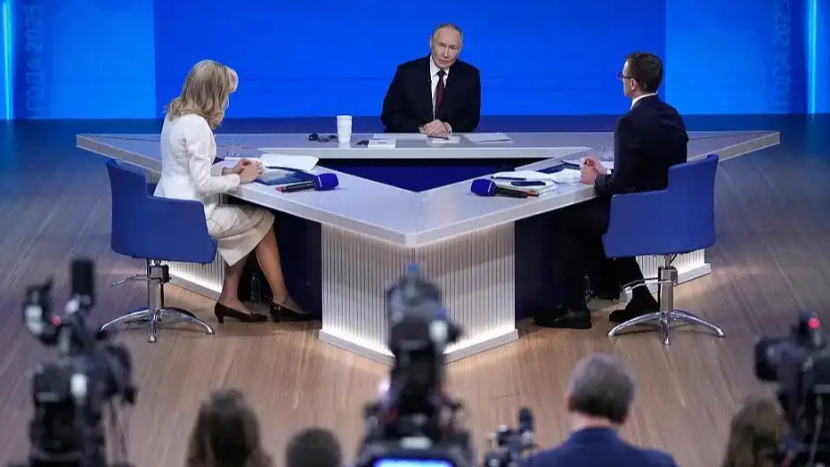 普京4小时“年终答辩”释放三大信号：俄乌战局、中俄关系与西方博弈的深层解码