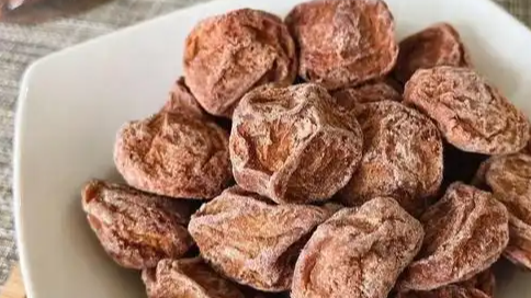 一颗话梅近百元，3580元一斤的“进贡级”零食，是智商税还是真奢侈？