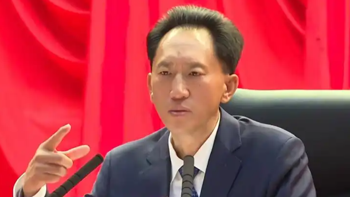 市委书记灵魂拷问“你不懂怎么去管人家”:干部“万金油”时代真的来了?