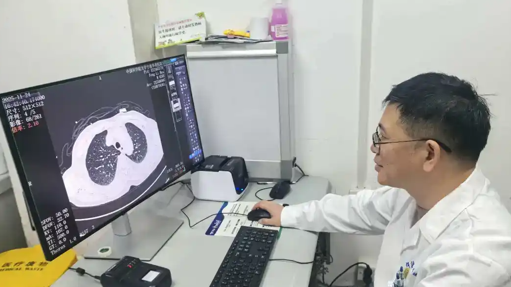 陪妈体检,自己却查出癌症!31岁不抽烟的她,给所有年轻人敲响一记警钟