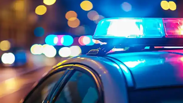 大连女子被撞身亡，家属质疑“跨区施救”成空谈？警方通报背后，我们该追问什么