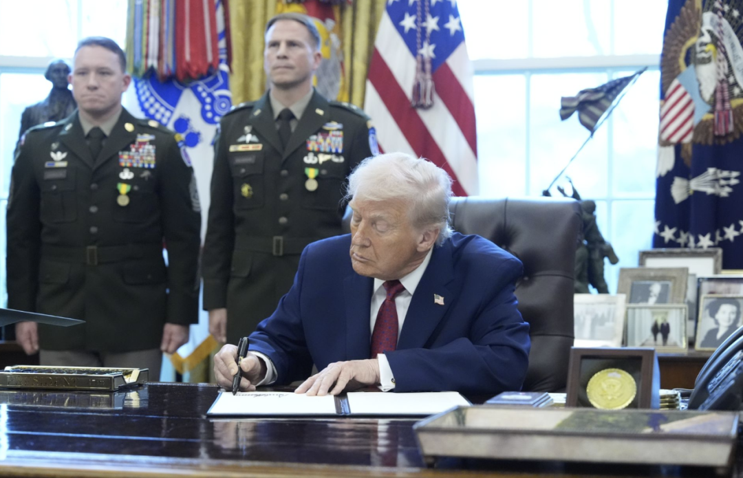 美对华“法案围城”再升级!中方强硬回击,释放三大关键信号