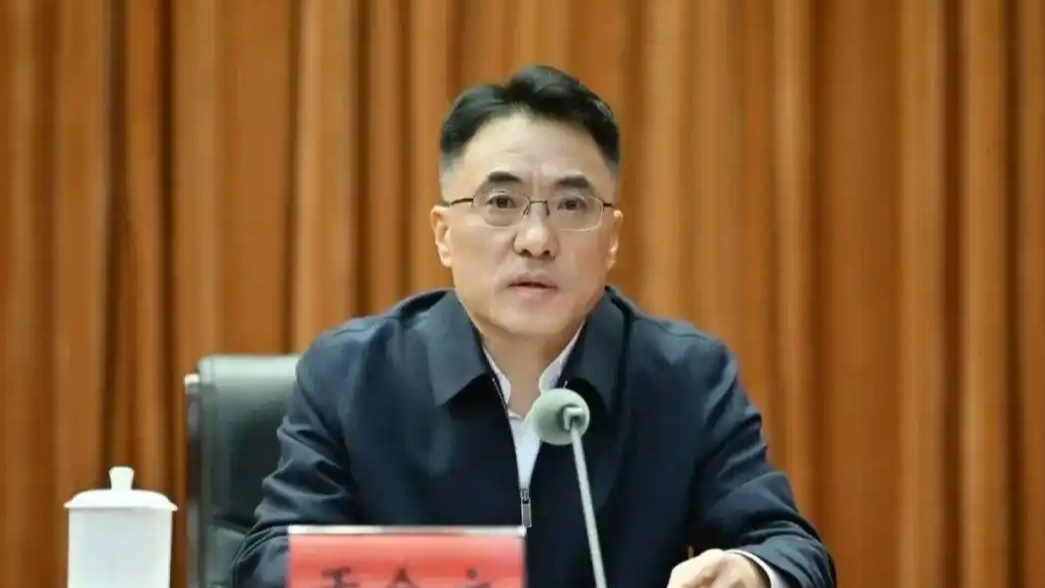 重磅人事调整!于会文“一肩挑”内蒙古首府,释放何种治理新信号?