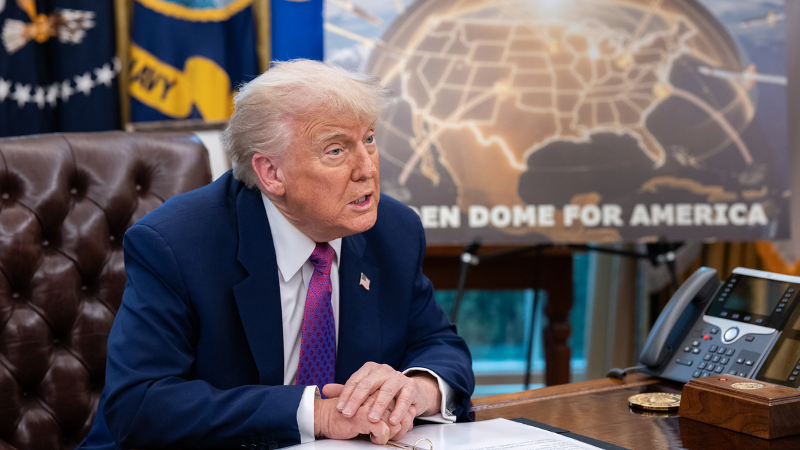 美国外交“大清洗”震动全球!特朗普挥刀斩向拜登旧部,职业外交官体系面临崩塌危机?