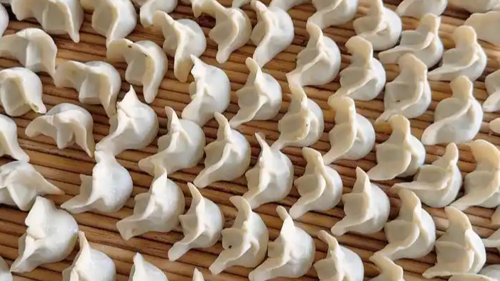 冬至不端饺子碗，冻掉耳朵没人管？数九寒天里，这些老祖宗的“御寒智慧”比暖气还管用！