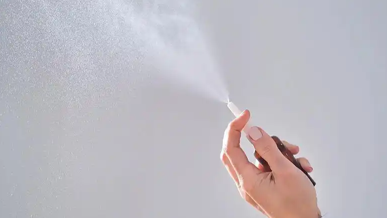 “液体口罩”一夜爆红，是黑科技还是智商税？医生紧急提醒：别交“健康税”！