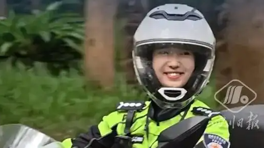 从“甜妹”到“最美浙警”：李语蔚如何用微笑与专业打破公众对女警的刻板印象？