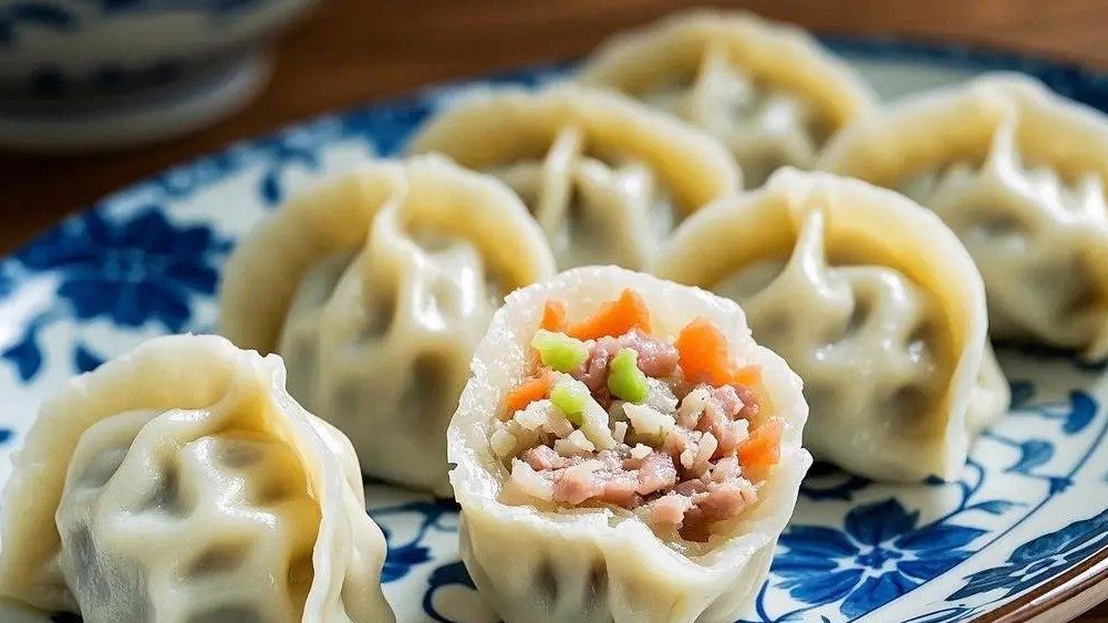 冬至夜京城奇观：8000桌等一盘饺子，是仪式感还是“人从众”？